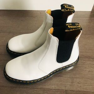Like New White Doc Martens!!! 🔥🔥🔥